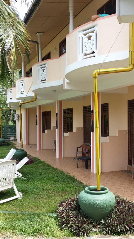 Hilda Guest House Hikkaduwa Rum bild