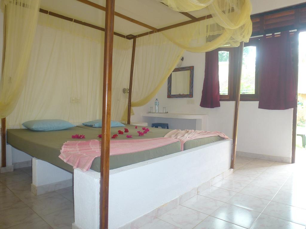 Hilda Guest House Hikkaduwa Rum bild